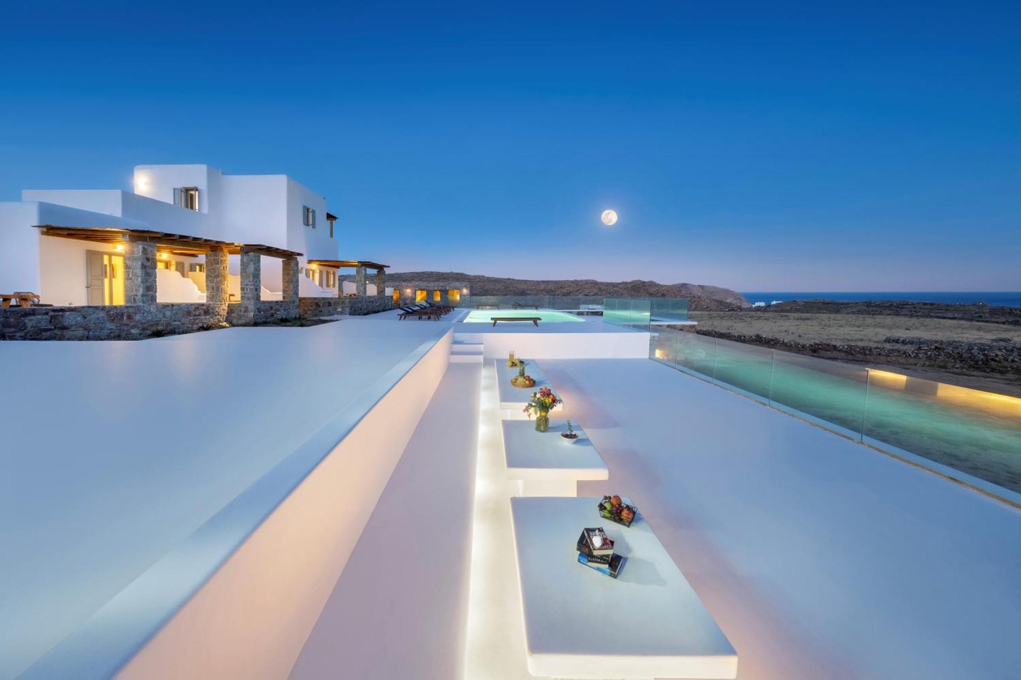 Legendary 4* Mykonos Town