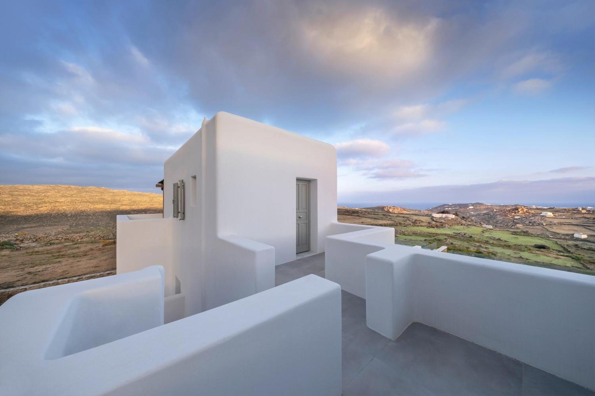 Legendary 4* Mykonos Town